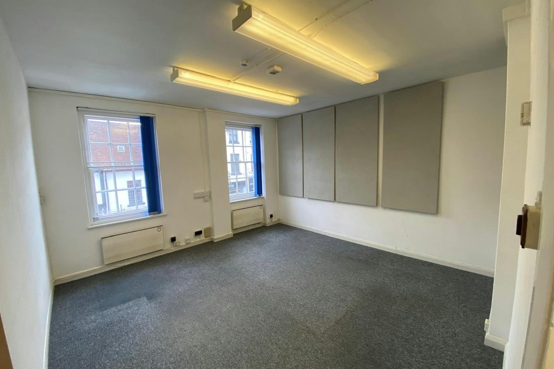 42-43 Downing St, Farnham for lease Interior Photo- Image 1 of 4