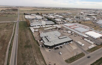 2525 36th St N, Lethbridge, AB for lease Building Photo- Image 1 of 6