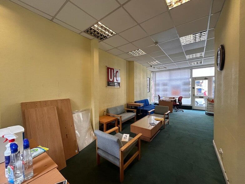 34 Queens Rd, Brighton for lease - Interior Photo - Image 2 of 8