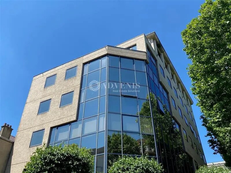 Office in Cachan for lease Building Photo- Image 1 of 8