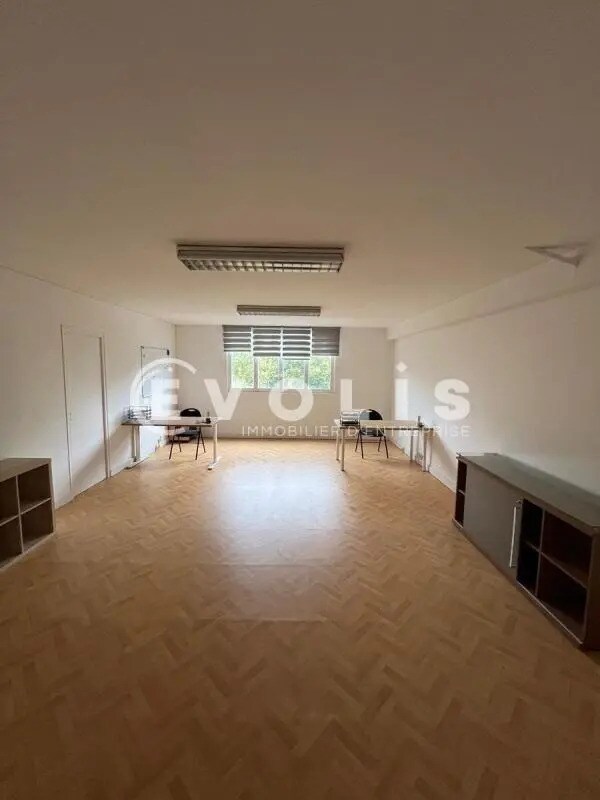 Location Bureaux 29 m² à 134 m² - Photo 1