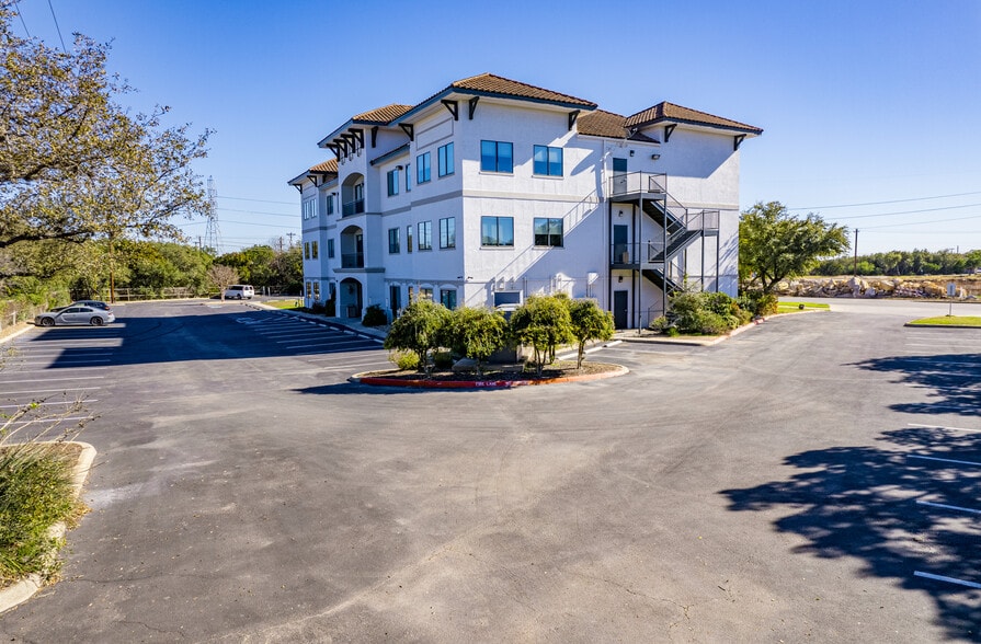 2511 N Loop 1604, San Antonio, TX for sale - Building Photo - Image 1 of 1