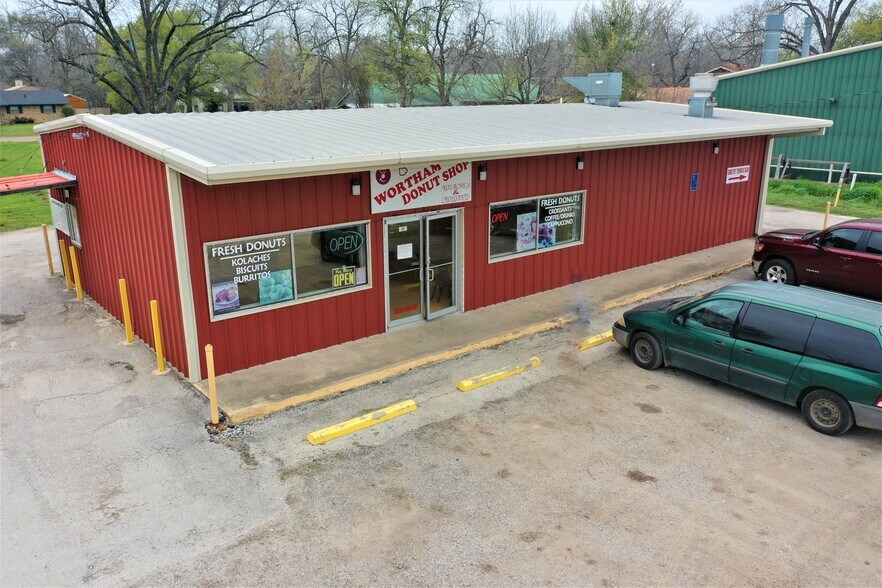 101 3rd Street, Wortham, TX for sale - Primary Photo - Image 1 of 1