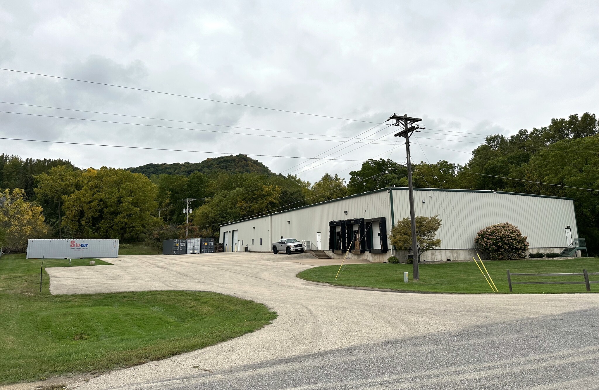 31435 Veterans Rd, La Crescent, MN for lease Building Photo- Image 1 of 14