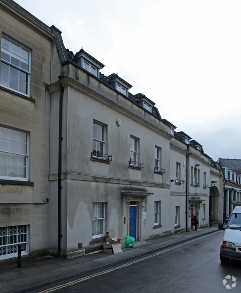 8 Palace Yard Mews, Bath for lease - Primary Photo - Image 1 of 2