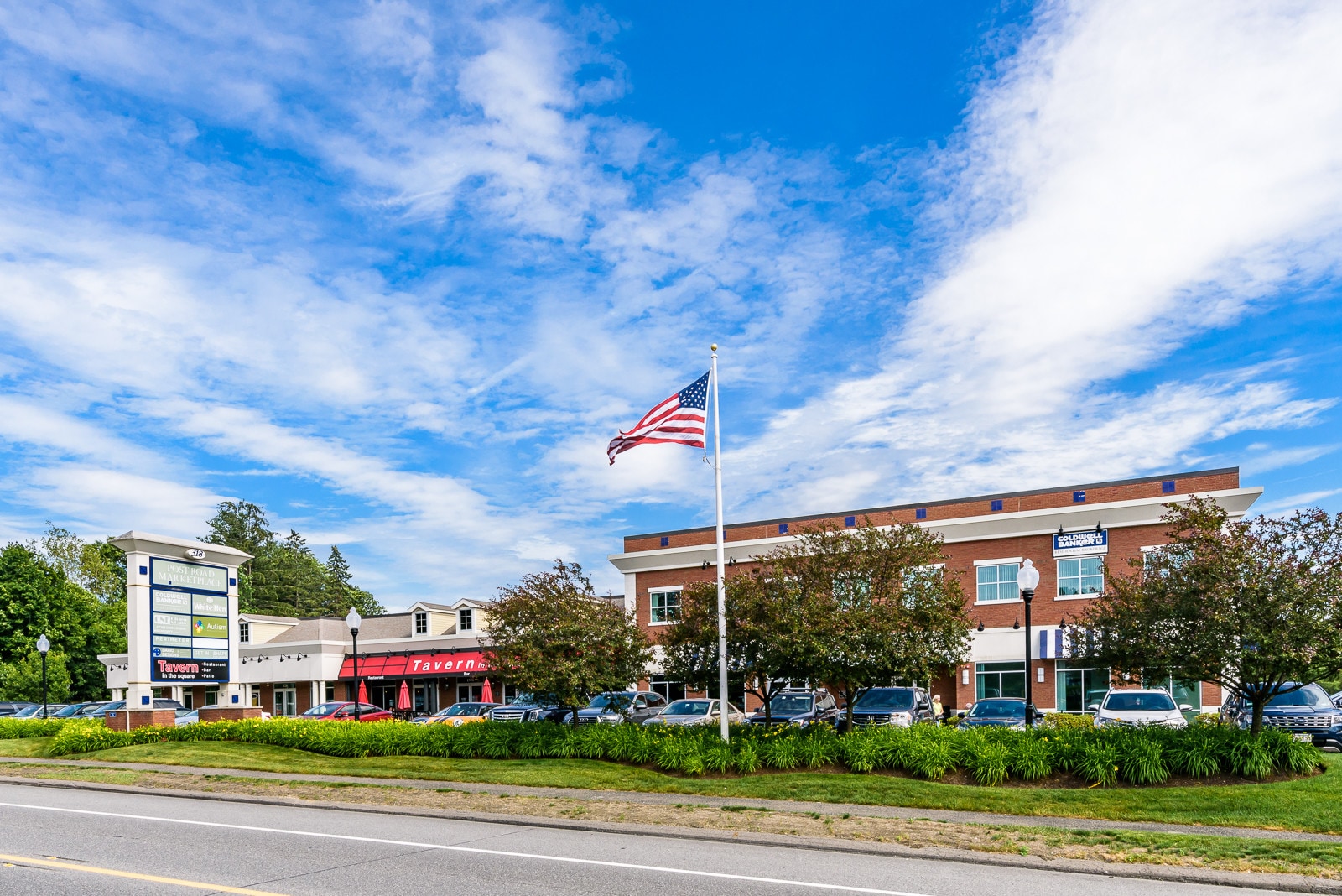 318 Main St, Northborough, MA 01532 Post Road Marketplace