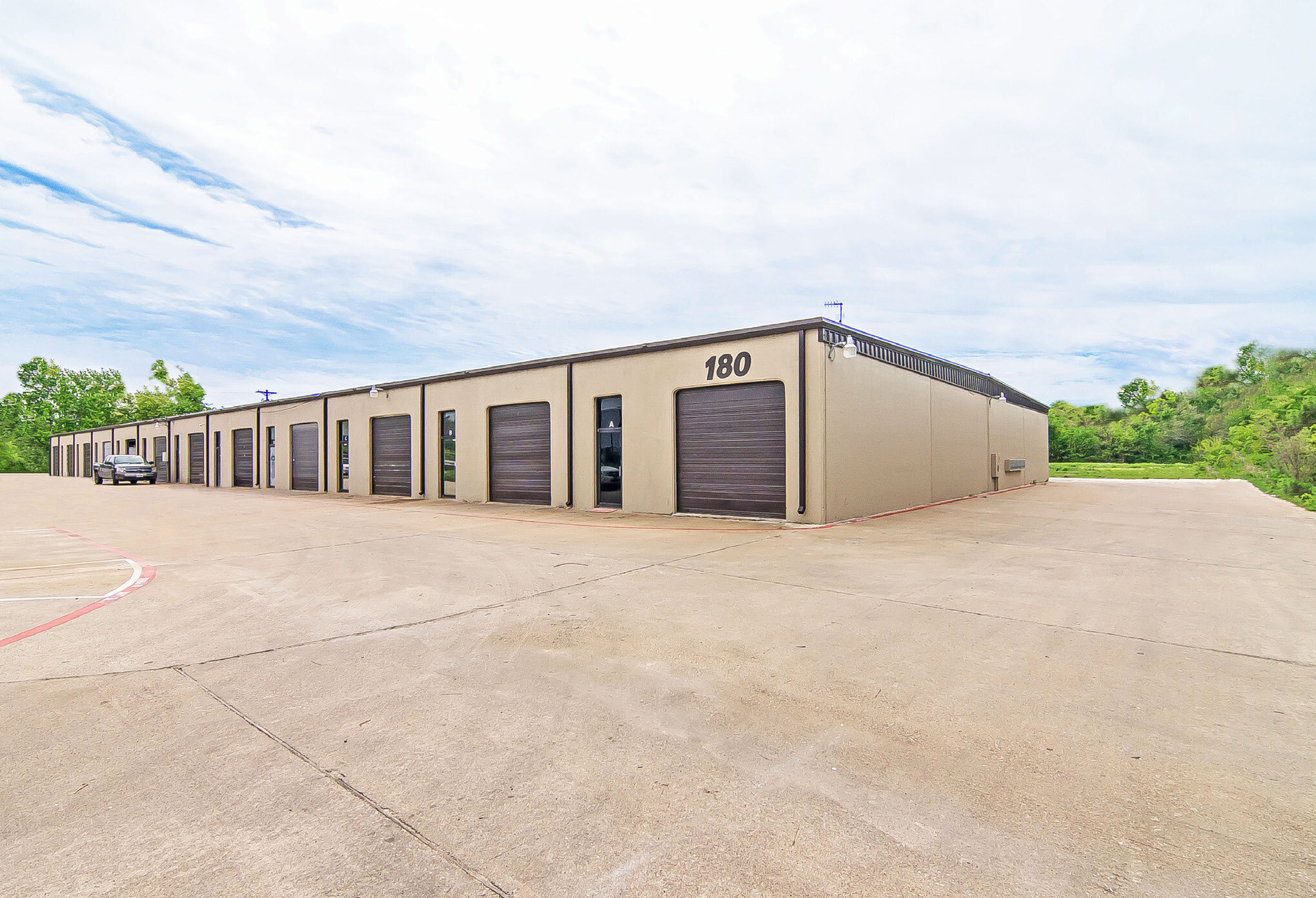 180 Industrial Blvd, McKinney, TX for lease Primary Photo- Image 1 of 7