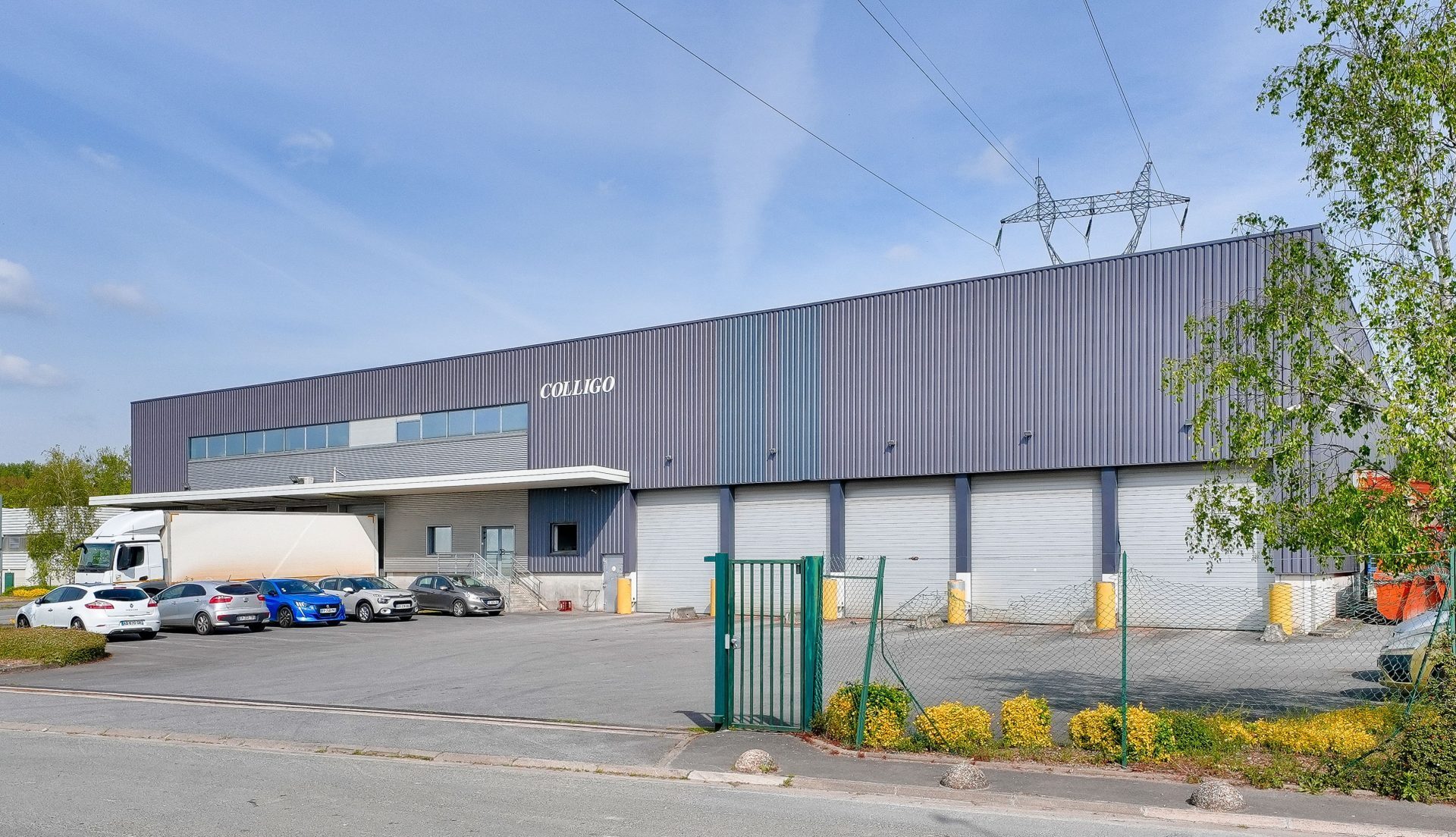 Flex in Villeparisis for lease Primary Photo- Image 1 of 8