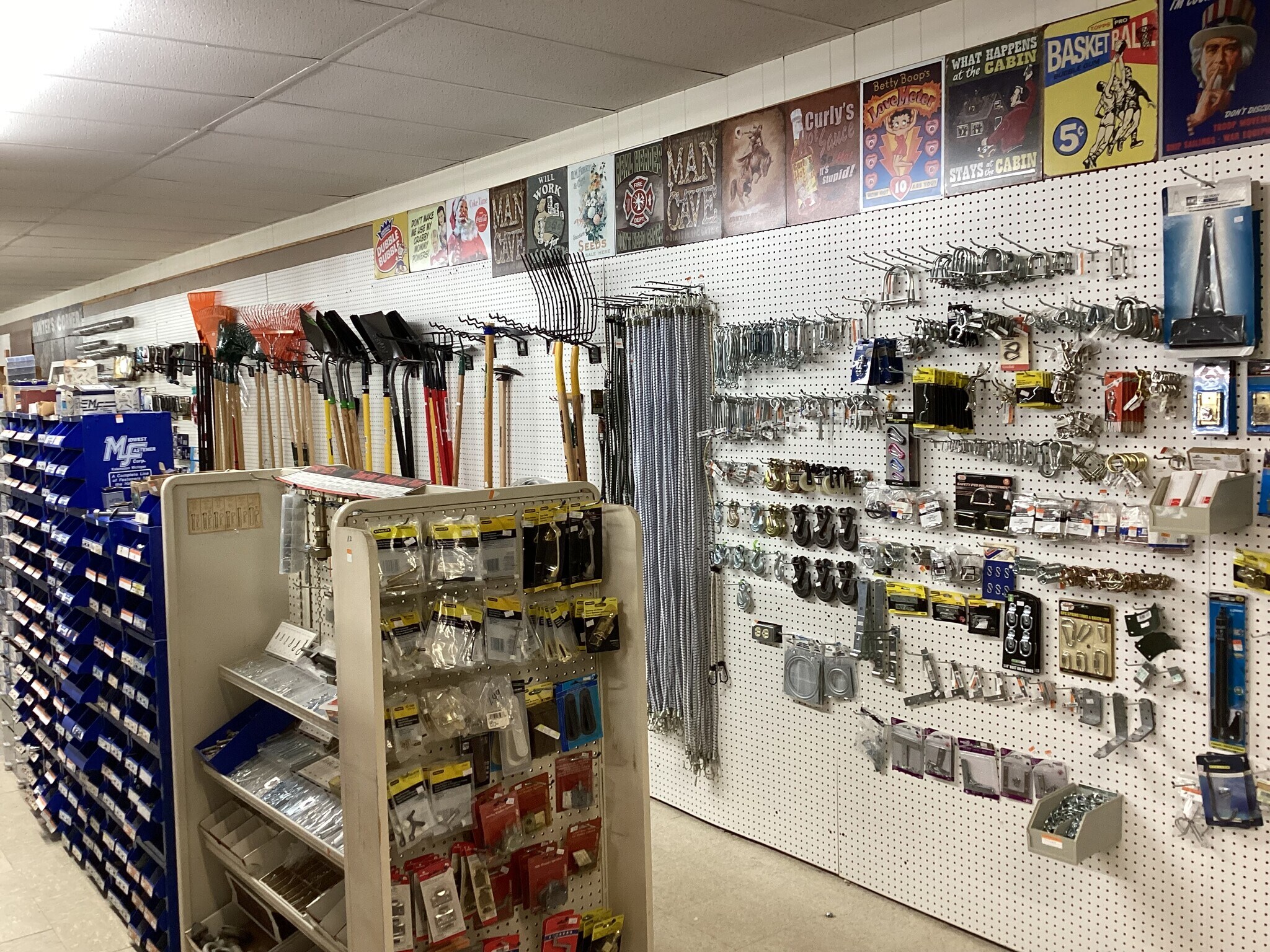 7811 Main, Dozier, AL 36028 Dozier Building Supply