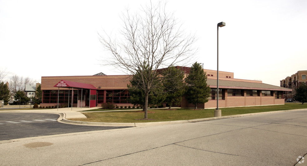 1580 W Lake St, Addison, IL for lease - Primary Photo - Image 1 of 3