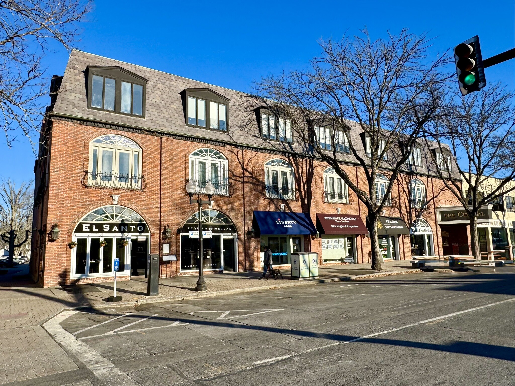 970 Farmington Ave, West Hartford, CT for lease Building Photo- Image 1 of 6