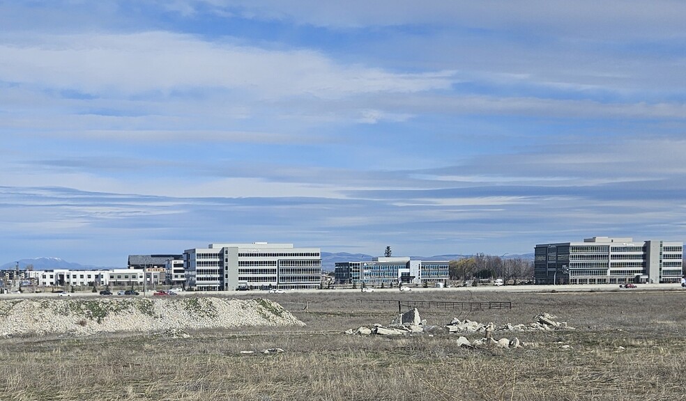 2690 W Dutch Farm Rd, Meridian, ID for sale - Building Photo - Image 3 of 8