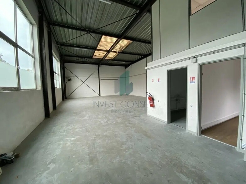 Flex in SAINT-OUEN-L'AUMONE for lease - Building Photo - Image 2 of 7