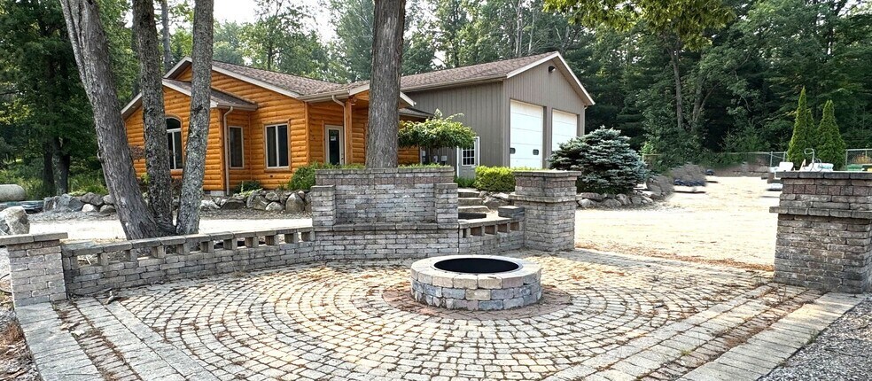 125 W West Branch Rd, Prudenville, MI for sale - Building Photo - Image 1 of 14