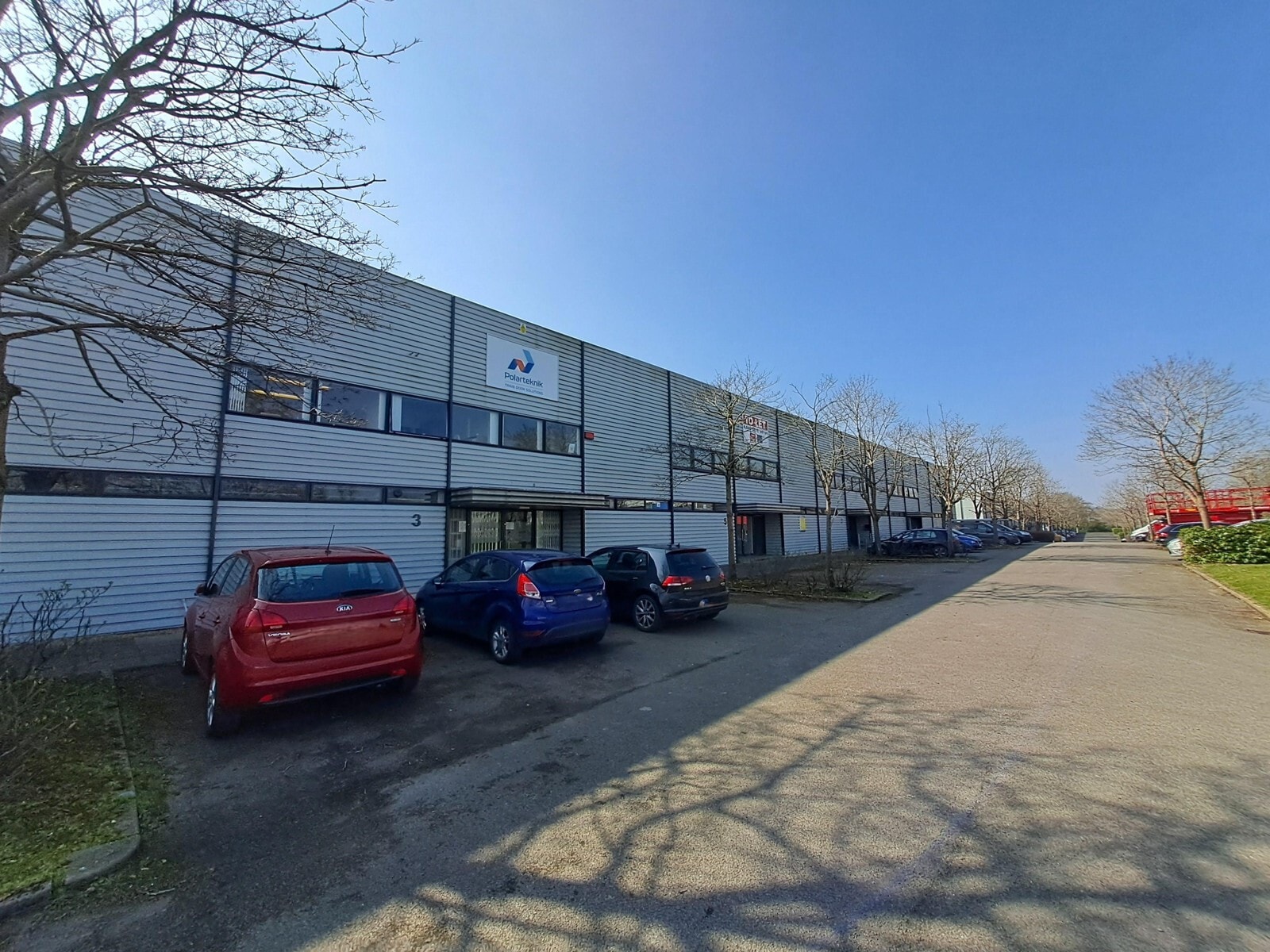 9 Garamonde Dr, Milton Keynes for sale Primary Photo- Image 1 of 1