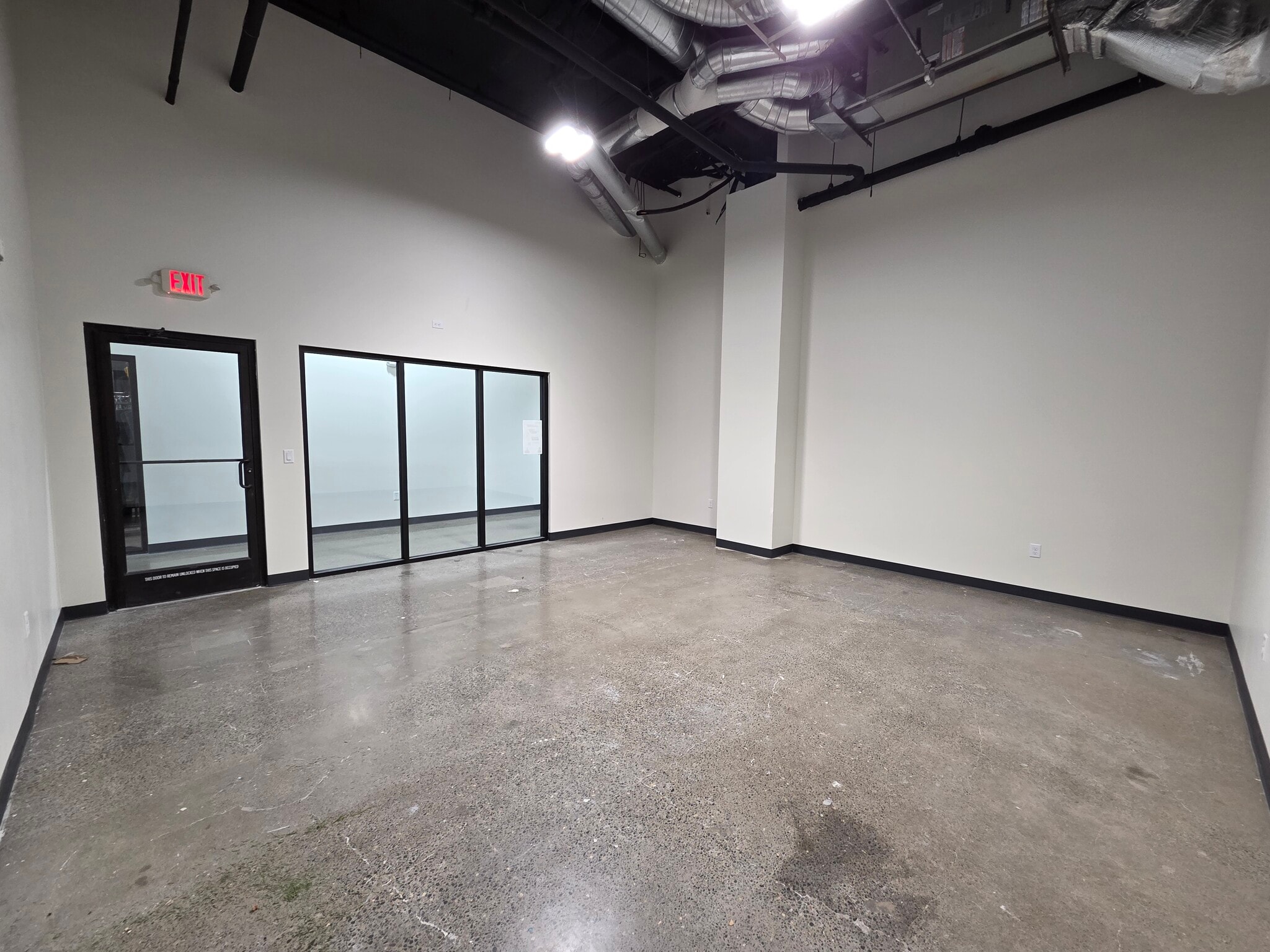 285 Liberty St, Salem, OR for lease Interior Photo- Image 1 of 4