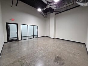 285 Liberty St, Salem, OR for lease Interior Photo- Image 1 of 4