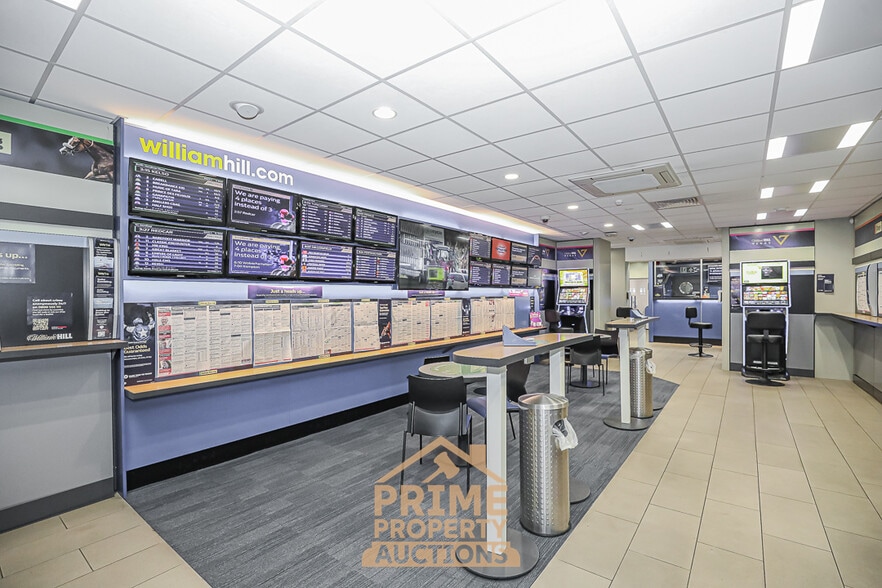 81 High St, Kirkcaldy for sale - Interior Photo - Image 2 of 10