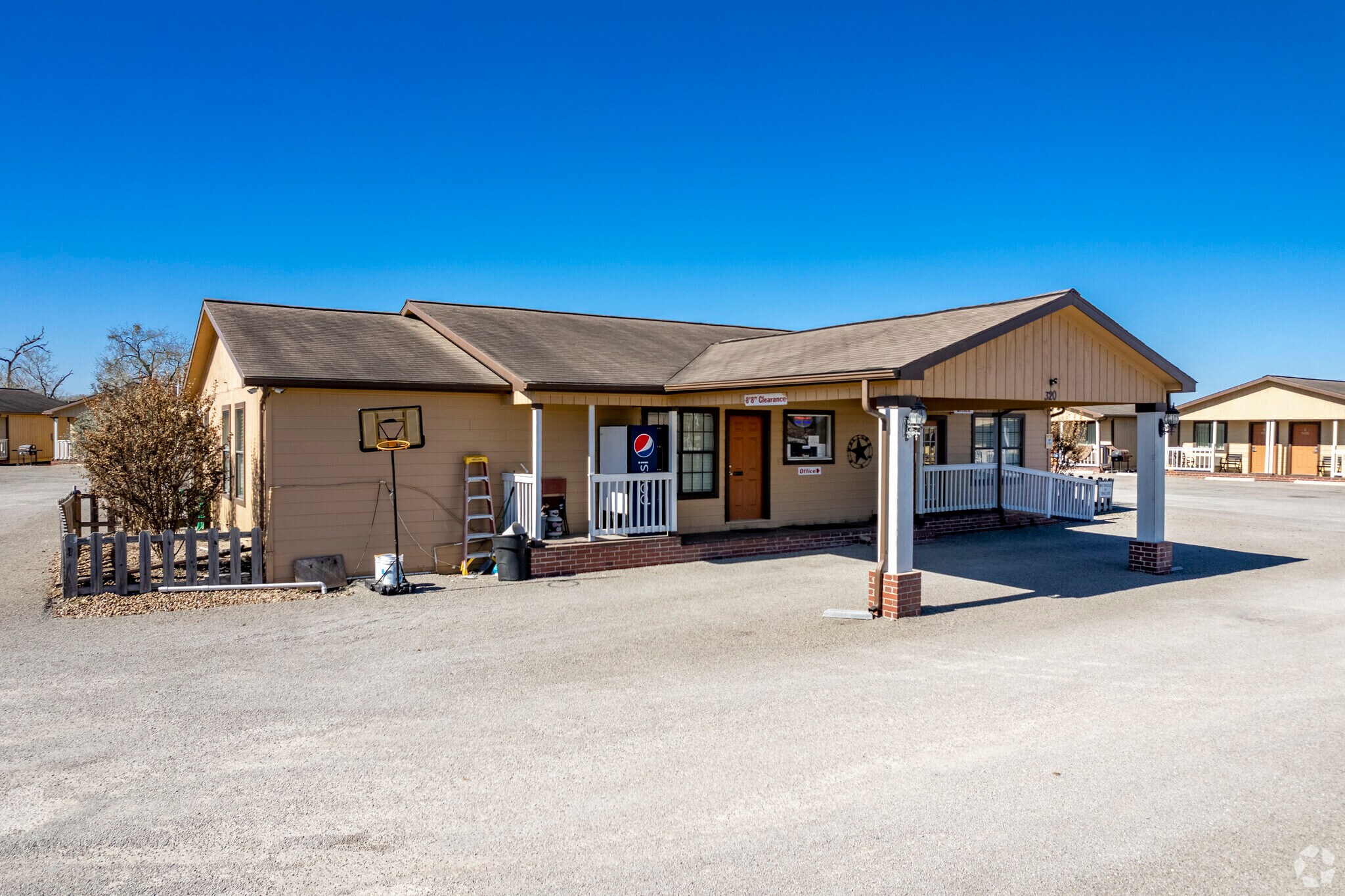 320 S Sunset Strip St, Kenedy, TX for sale Building Photo- Image 1 of 1