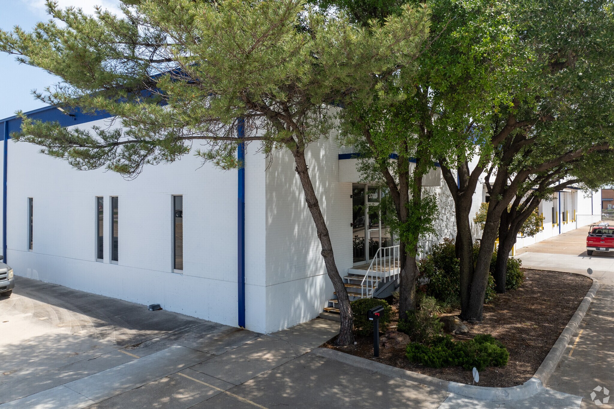 3703 Avenue E E, Arlington, TX for sale Primary Photo- Image 1 of 1