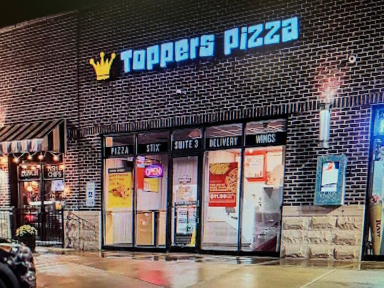 5572 Grand Ave, Gurnee, IL for lease - Building Photo - Image 2 of 4