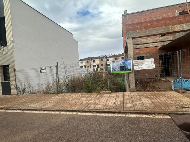 Land in Cáceres for sale - Building Photo - Image 1 of 5