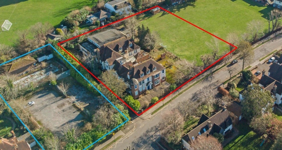 8 Melville Av, South Croydon for sale Primary Photo- Image 1 of 1