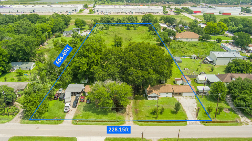 3240 & 3242 Brownie Campbell, Houston, TX for sale - Primary Photo - Image 1 of 20