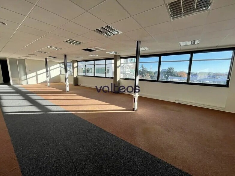 11 Rue De La Tuilerie, Balma for lease - Interior Photo - Image 2 of 6