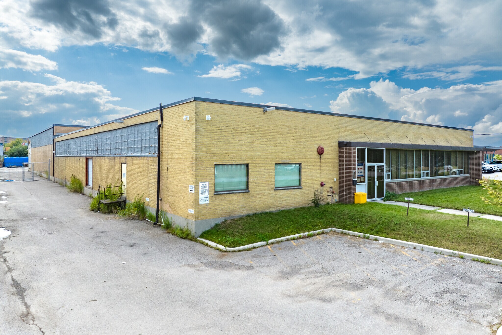 29 Hansen Rd S, Brampton, ON for sale Primary Photo- Image 1 of 1