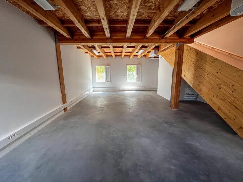 Office in Avignon for lease - Interior Photo - Image 3 of 5