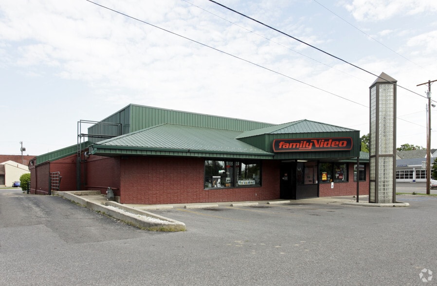 319 W 2nd St, Defiance, OH for lease - Building Photo - Image 2 of 2