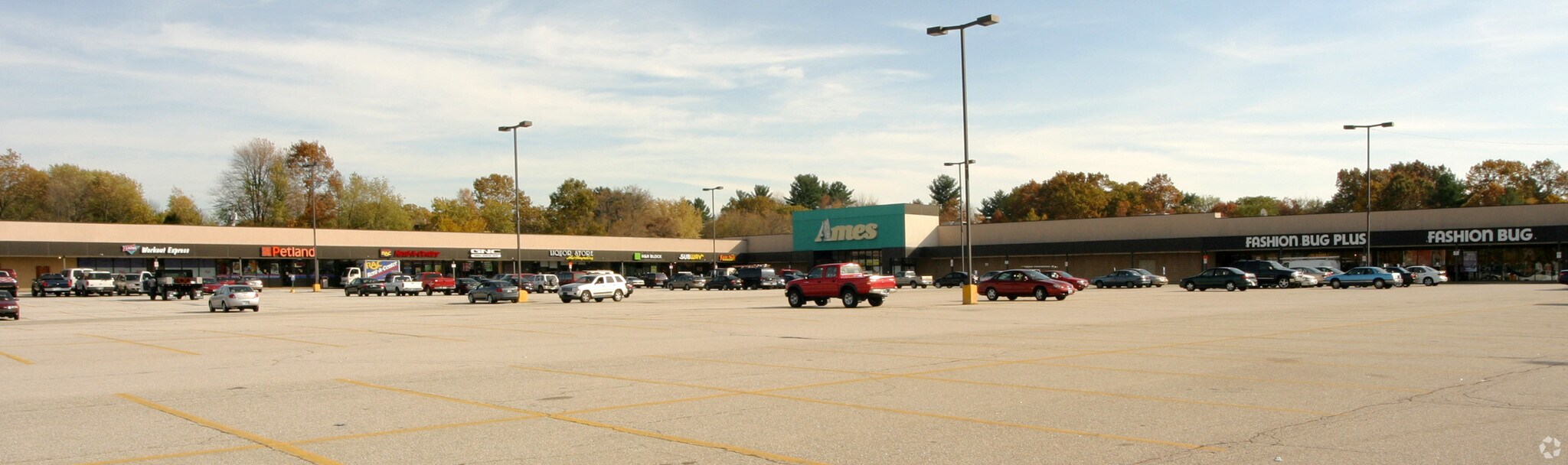 855903 Hanover St, Manchester, NH 03104 East Side Plaza