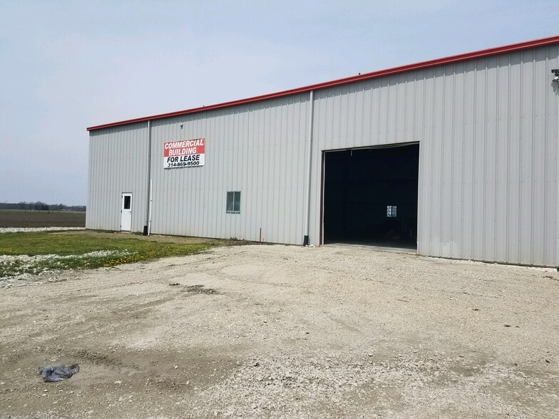 2275 State Highway 16, Shelbyville, IL for lease - Building Photo - Image 2 of 12