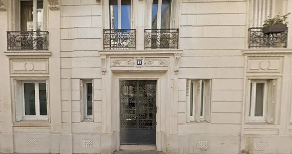 Location Bureaux 81 m² - Photo 1