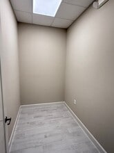 11960 Broadway St, Pearland, TX for lease Interior Photo- Image 2 of 10