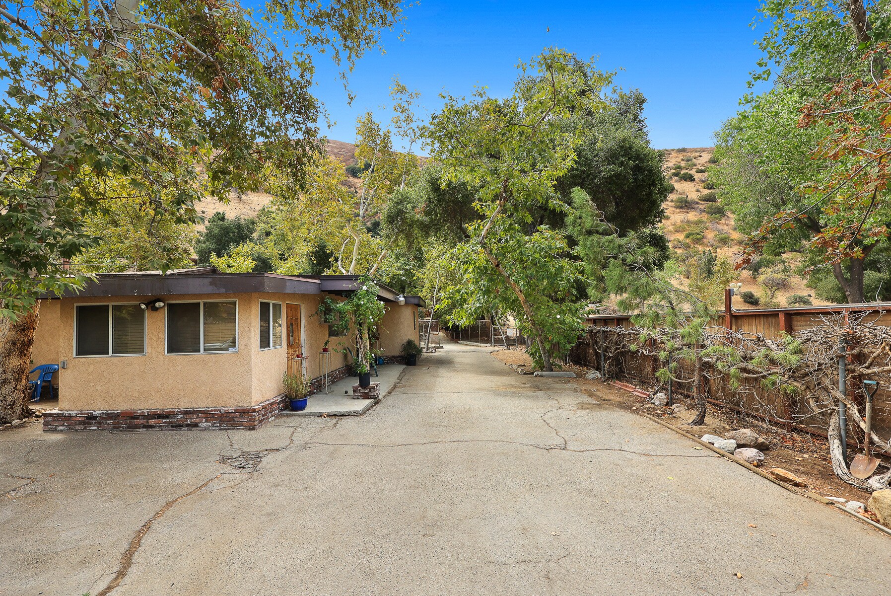 9520 La Tuna Canyon Rd, Sun Valley, CA 91352 Prime 2.12 Acre Lot, 9