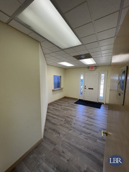 1801 Sarno Rd, Melbourne, FL for lease - Interior Photo - Image 2 of 11