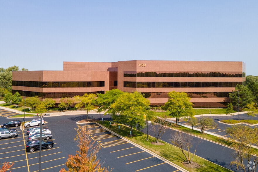 1100 W Lake Cook Rd, Buffalo Grove, IL for lease - Building Photo - Image 3 of 9