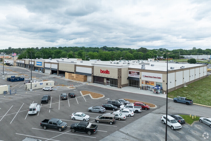 800 S James Campbell Blvd, Columbia, TN for sale - Primary Photo - Image 1 of 1