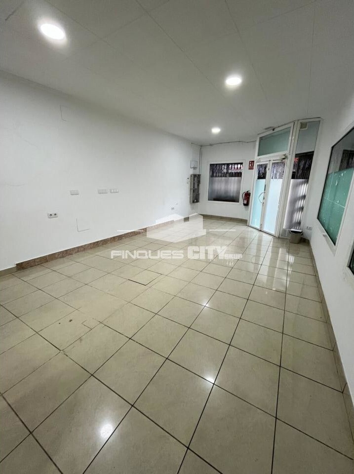Retail in Calella, Barcelona for lease Interior Photo- Image 1 of 4