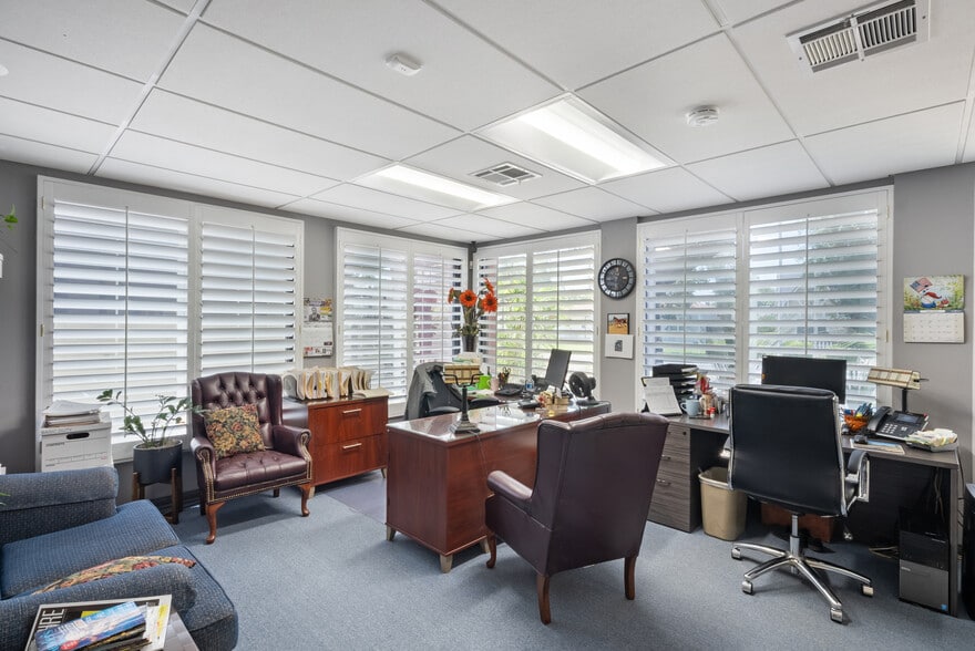 6346 Brockton Ave, Riverside, CA for sale - Interior Photo - Image 2 of 12