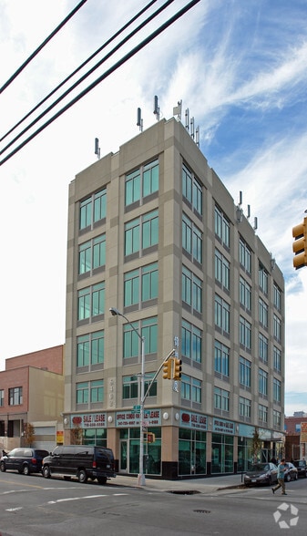 6402 8th Ave, Brooklyn, NY for lease - Building Photo - Image 2 of 13