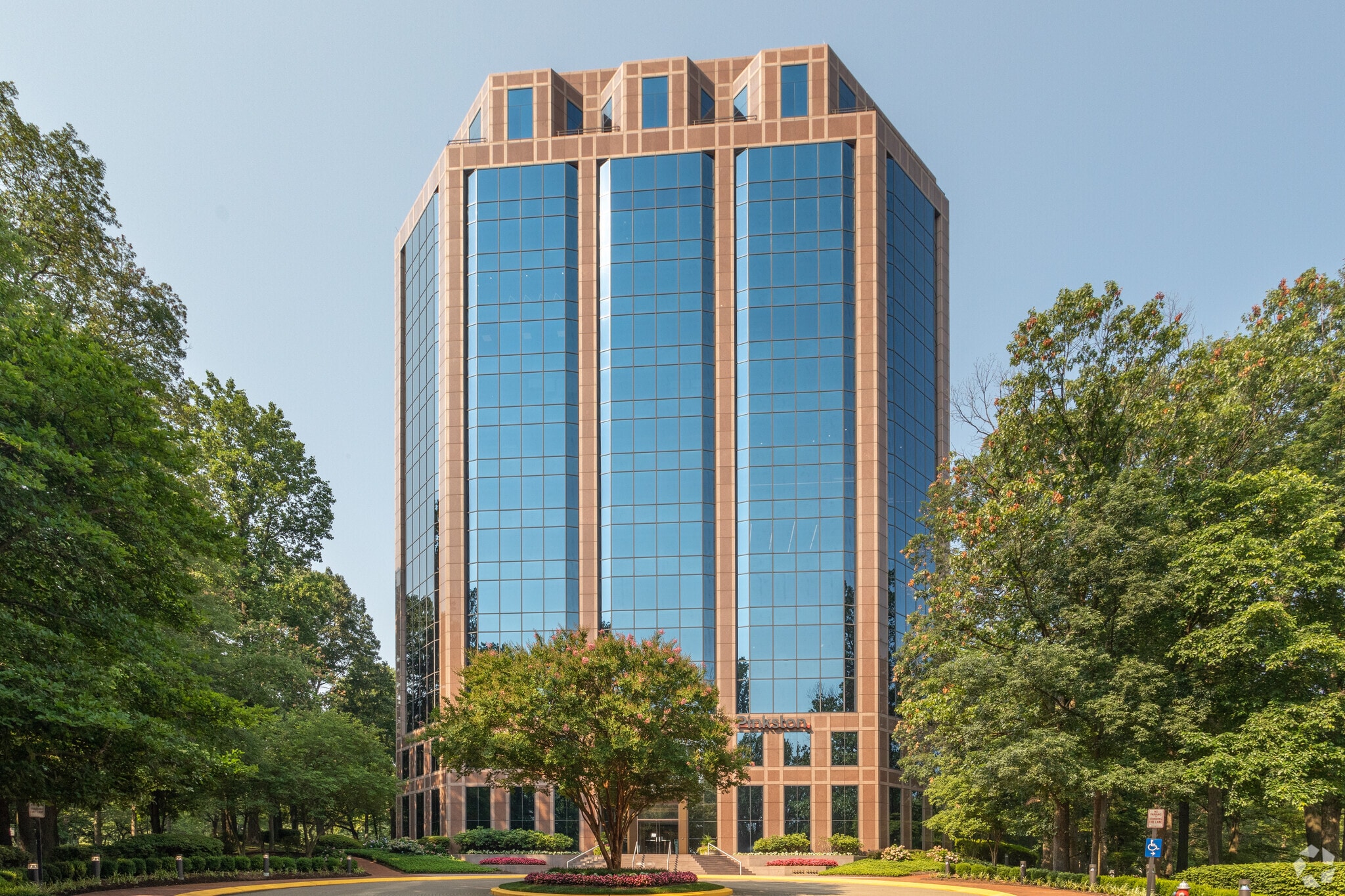 3110 Fairview Park Dr, Falls Church, VA for lease Building Photo- Image 1 of 9