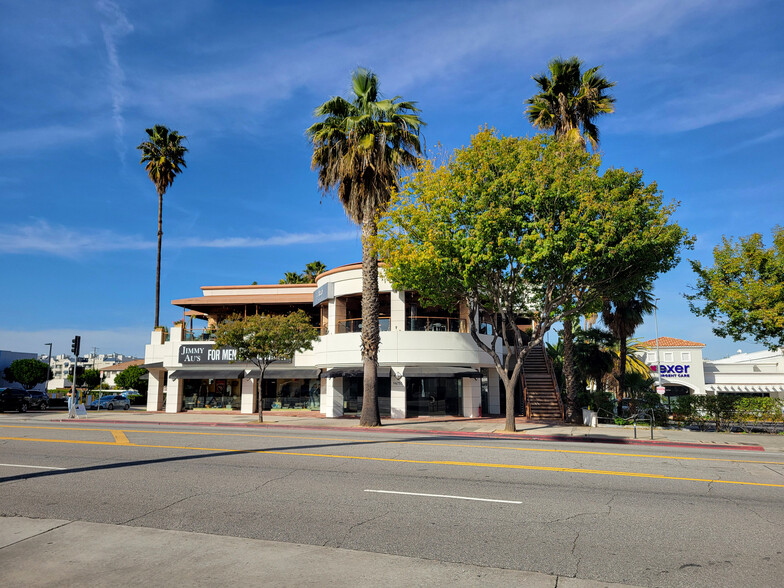 14755 Ventura Blvd, Sherman Oaks, CA for lease - Building Photo - Image 1 of 10