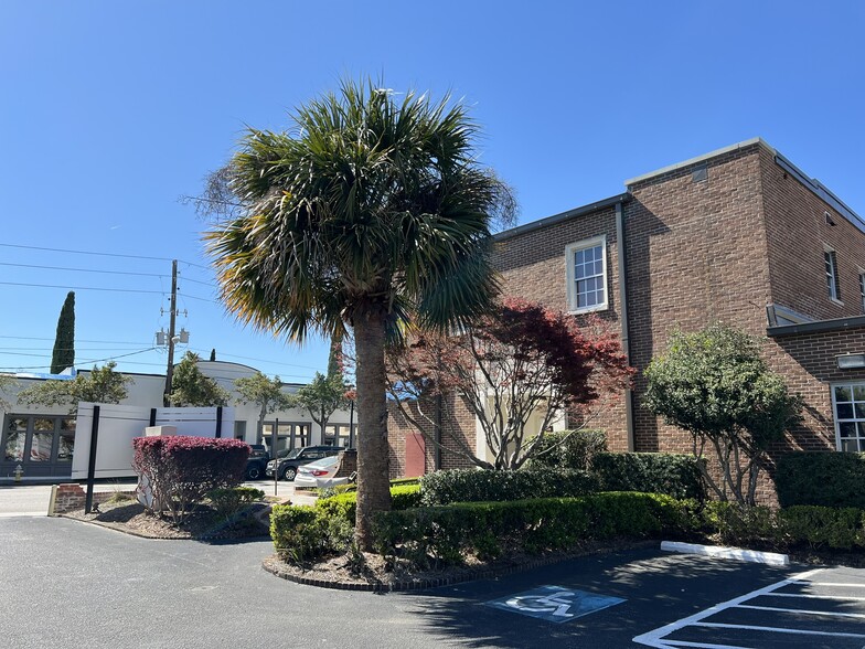 276 E Bay St, Charleston, SC for lease - Building Photo - Image 2 of 14