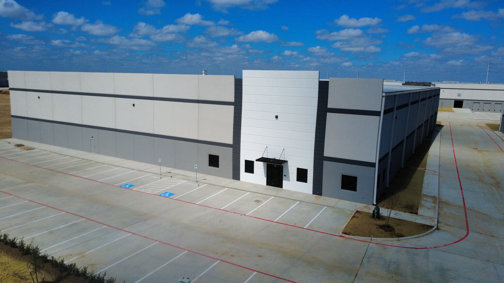 2694 Twinwood Pky, Brookshire, TX for lease Interior Photo- Image 1 of 5