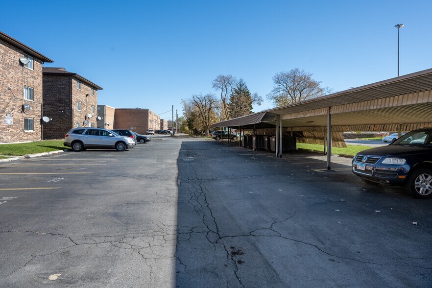 3045 Bernice Rd, Lansing, IL 60438 304569 Bernice Rd, Lansing IL