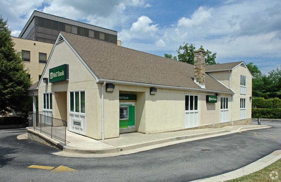 32 York Rd, Towson, MD for lease - Primary Photo - Image 1 of 2