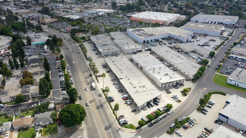 12220-12300 Washington Blvd, Whittier, CA for lease - Building Photo - Image 3 of 3